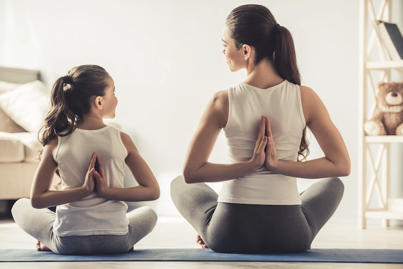 Healthy Mindset: Helping Girls Think Their Way to Confidence and Resilience